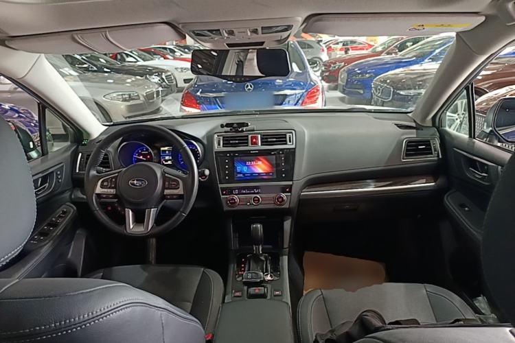 Used Subaru Outback 2015 2.5i Luxury Navigation Edition Center Console