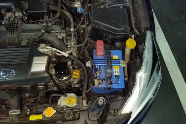 Used Subaru Outback 2015 2.5i Sport Navigation Edition Engine Bay Left