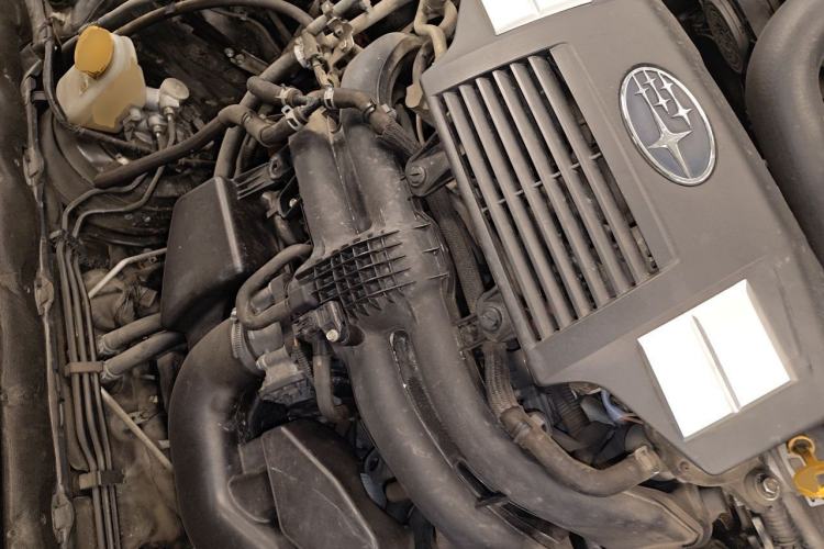 Used Subaru Outback 2015 2.5i Sport Navigation Edition Engine Bay