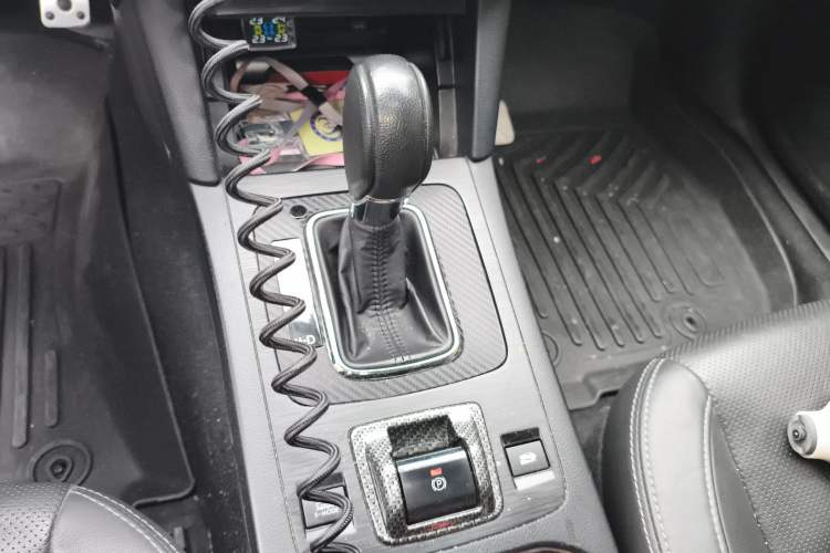 Used Subaru Outback 2015 2.0DIT Prestige Edition Gear Lever