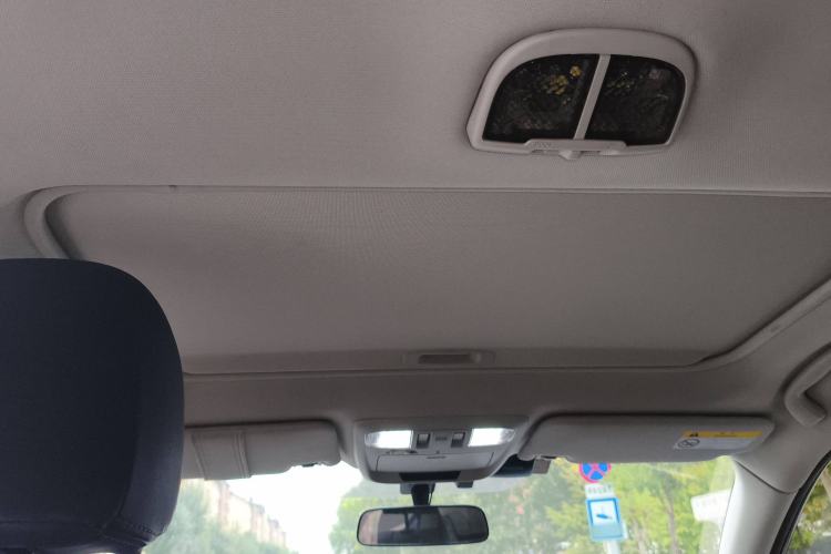 Used Subaru Outback 2015 2.0DIT Prestige Edition Headliner