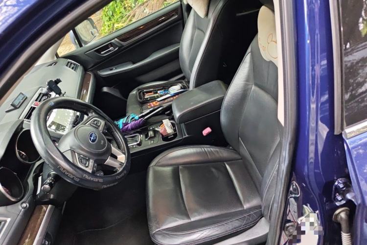 Used Subaru Outback 2015 2.5i Luxury Navigation Edition Left Front Seat