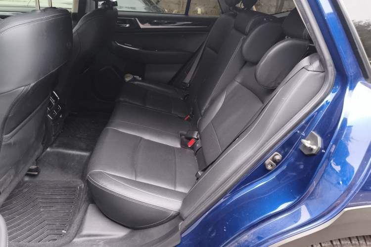Used Subaru Outback 2015 2.0DIT Prestige Edition Left Rear Seat