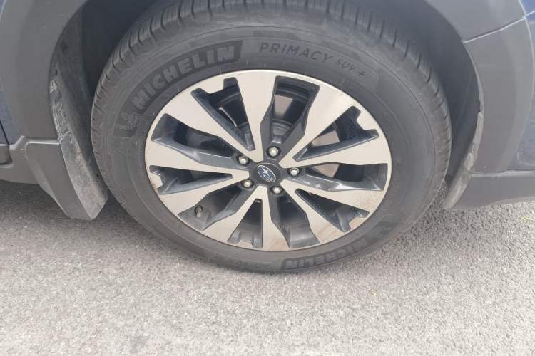 Used Subaru Outback 2015 2.0DIT Prestige Edition Right Front Wheel Hub