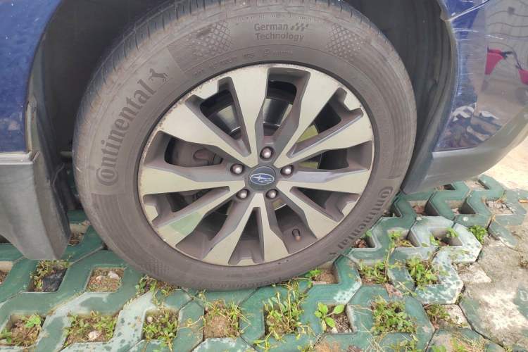 Used Subaru Outback 2015 2.5i Sport Navigation Edition Right Front Wheel Hub