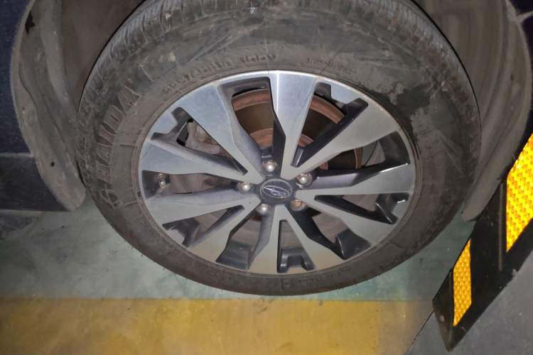 Used Subaru Outback 2015 2.5i Sport Navigation Edition Right Front Wheel Hub