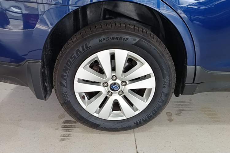Used Subaru Outback 2015 2.5i Luxury Navigation Edition Right Rear Wheel Hub