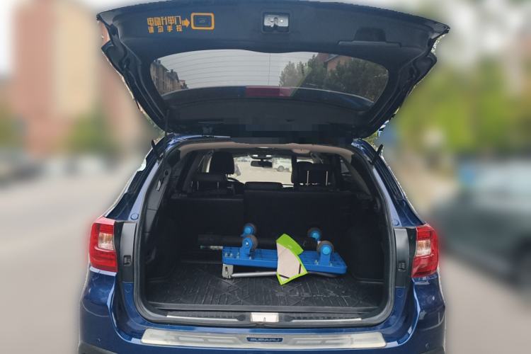 Used Subaru Outback 2015 2.0DIT Prestige Edition Trunk