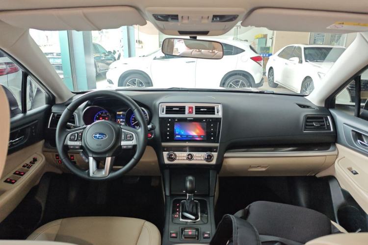 Used Subaru Outback 2015 2.5i Luxury Navigation Edition Center Console