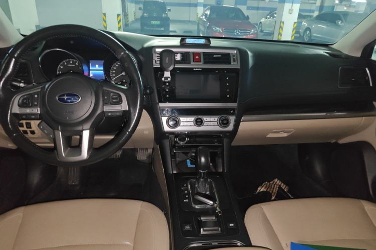 Used Subaru Outback 2015 2.5i Luxury Navigation Edition Center Console