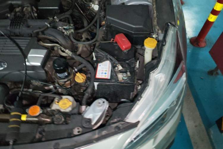 Used Subaru Outback 2015 2.5i Luxury Navigation Edition Engine Bay Left