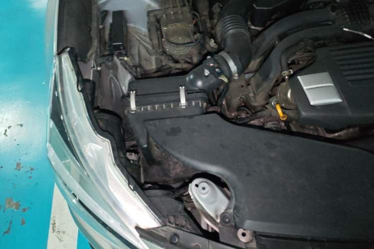 Used Subaru Outback 2015 2.5i Luxury Navigation Edition Engine Bay Right
