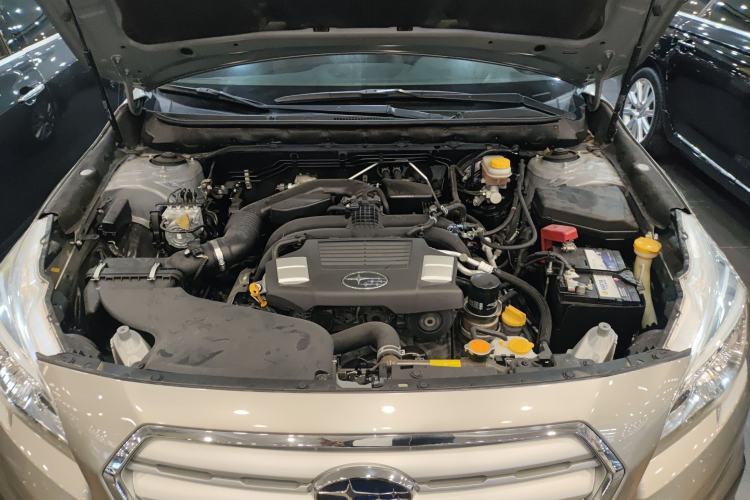 Used Subaru Outback 2015 2.5i Classic Edition Engine Bay