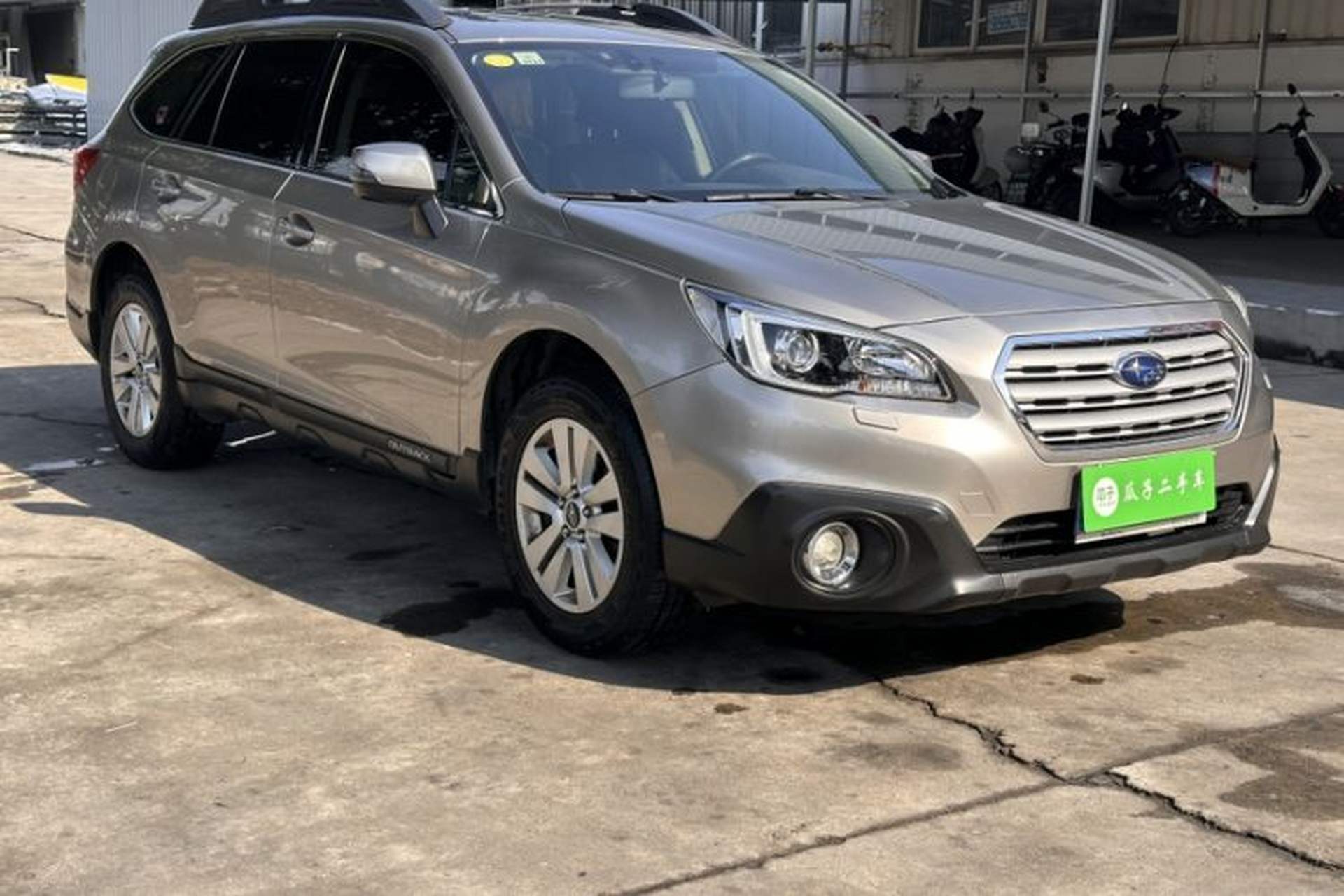 Used Subaru Outback 2015 2.5i Luxury Navigation Edition Exterior 3