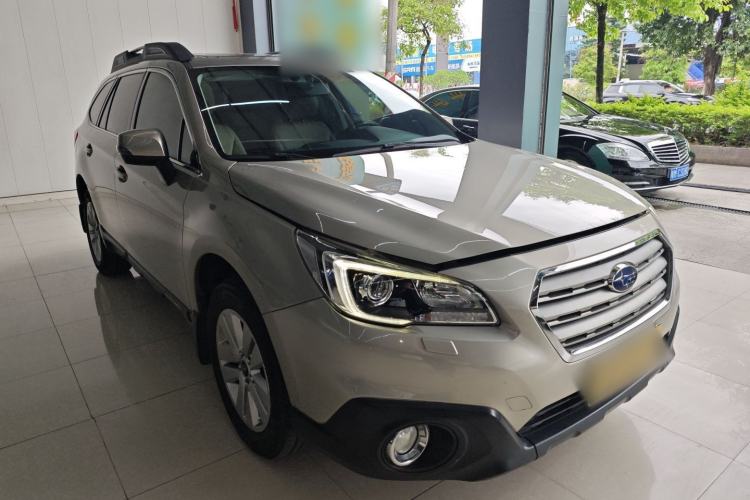 Used Subaru Outback 2015 2.5i Luxury Navigation Edition Front Right 45 Deg