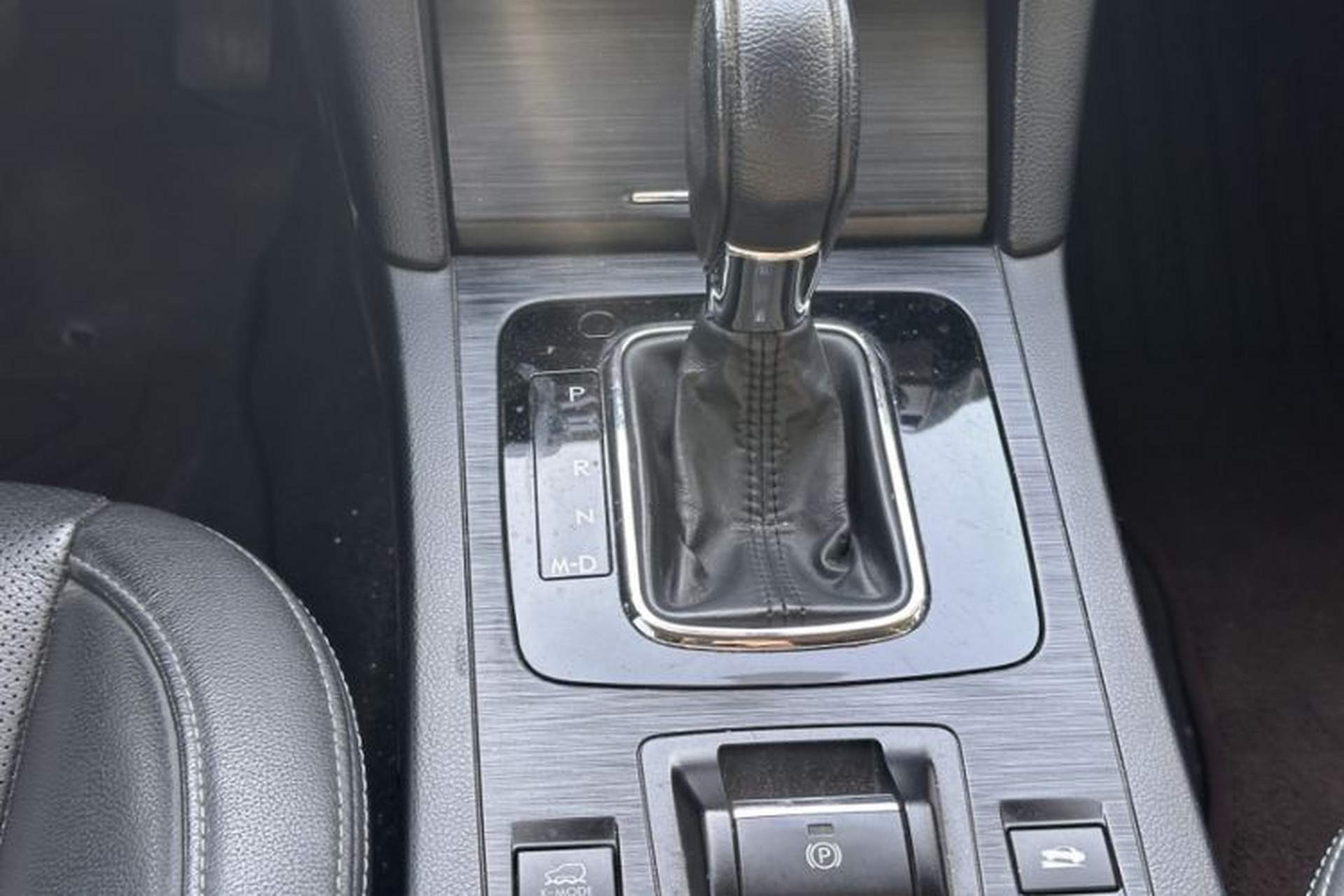 Used Subaru Outback 2015 2.5i Luxury Navigation Edition Gear Lever