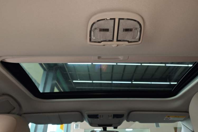 Used Subaru Outback 2015 2.5i Luxury Navigation Edition Headliner