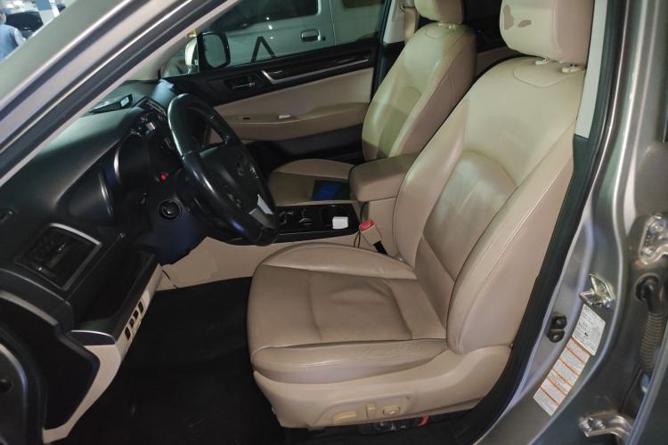 Used Subaru Outback 2015 2.5i Luxury Navigation Edition Left Front Seat