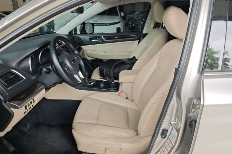 Used Subaru Outback 2015 2.5i Luxury Navigation Edition Left Front Seat