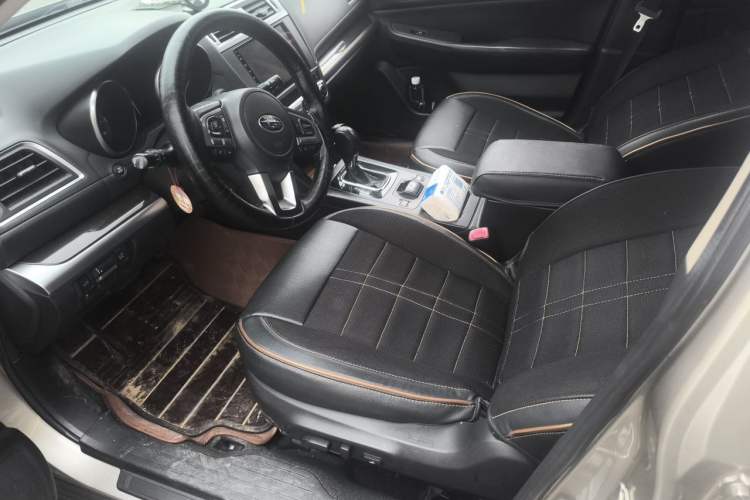 Used Subaru Outback 2015 2.5i Luxury Navigation Edition Left Front Seat