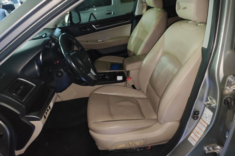 Used Subaru Outback 2015 2.5i Luxury Navigation Edition Left Front Seat