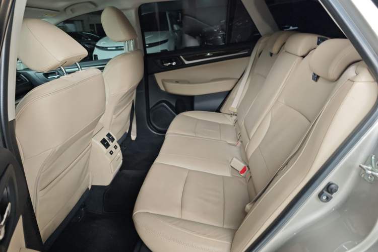 Used Subaru Outback 2015 2.5i Luxury Navigation Edition Left Rear Seat