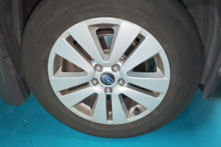 Used Subaru Outback 2015 2.5i Luxury Navigation Edition Right Front Wheel Hub