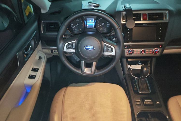 Used Subaru Outback 2015 2.5i Luxury Navigation Edition Steering Wheel