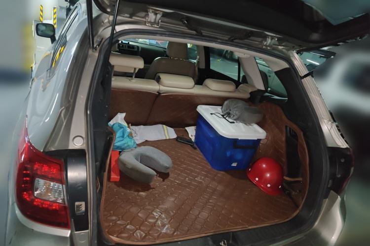 Used Subaru Outback 2015 2.5i Luxury Navigation Edition Trunk