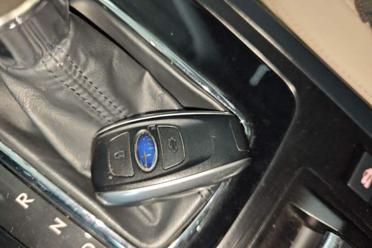 Used Subaru Outback 2015 2.5i Luxury Navigation Edition Vehicle Key
