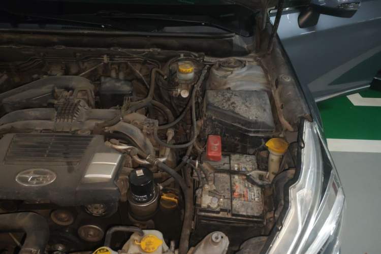 Used Subaru Outback 2015 2.5i Sport Navigation Edition Engine Bay Left