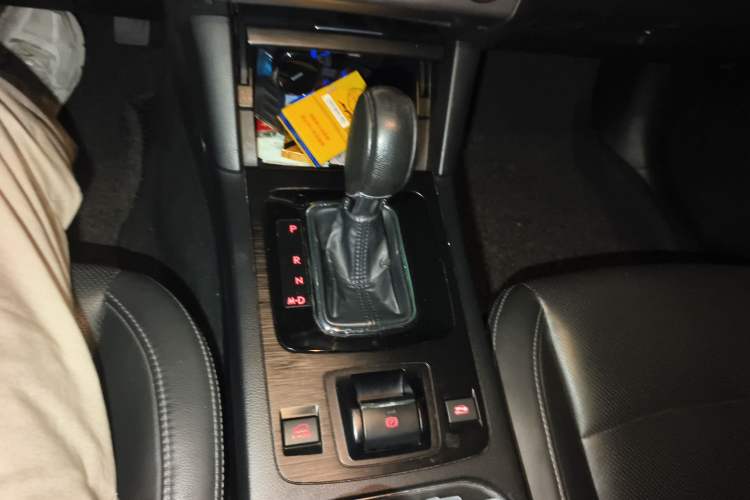 Used Subaru Outback 2015 2.5i Sport Navigation Edition Gear Lever