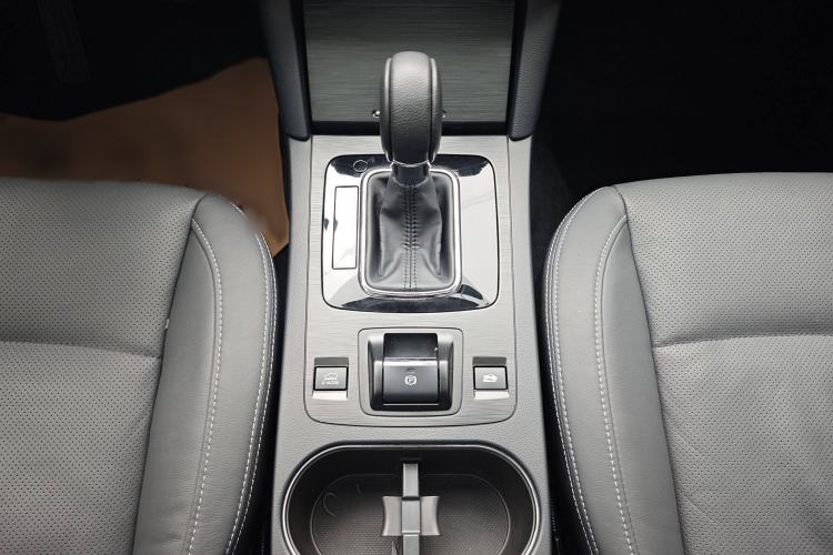 Used Subaru Outback 2015 2.5i Luxury Navigation Edition Gear Lever