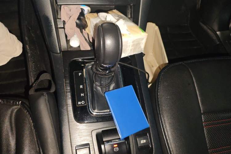 Used Subaru Outback 2015 2.5i Sport Navigation Edition Gear Lever