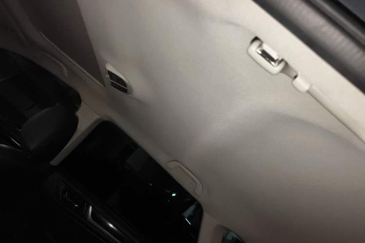 Used Subaru Outback 2015 2.5i Sport Navigation Edition Headliner