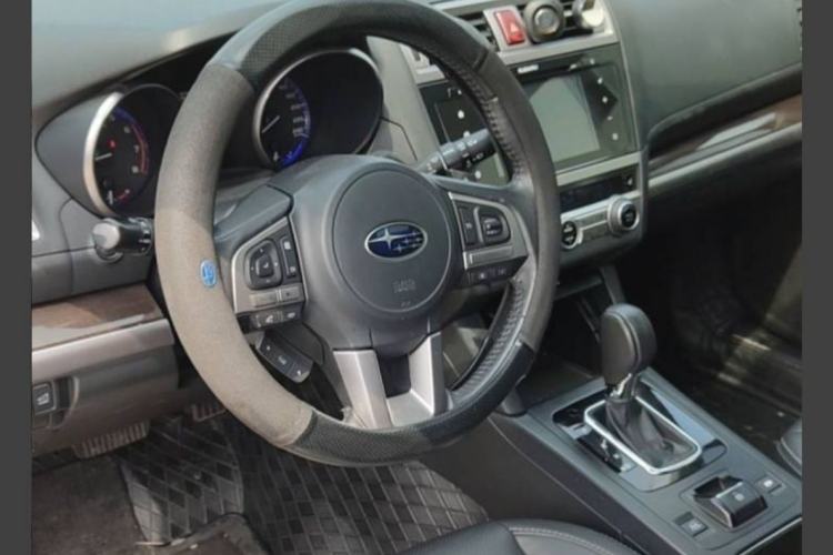 Used Subaru Outback 2015 2.5i Luxury Navigation Edition Interior 1
