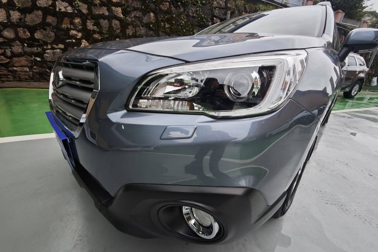 Used Subaru Outback 2015 2.5i Luxury Navigation Edition Interior 11