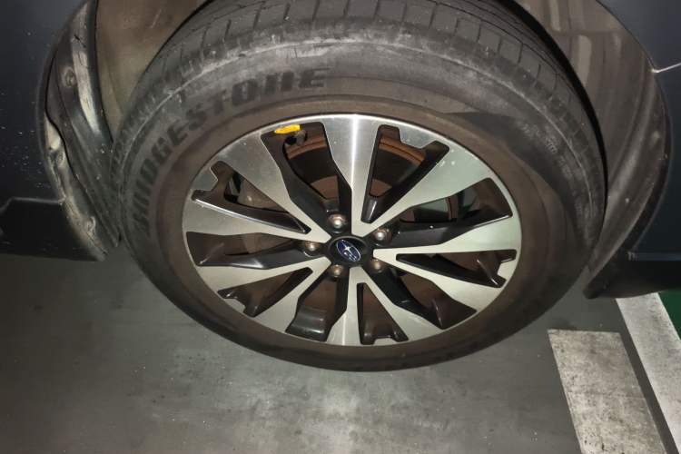 Used Subaru Outback 2015 2.5i Sport Navigation Edition Right Front Wheel Hub