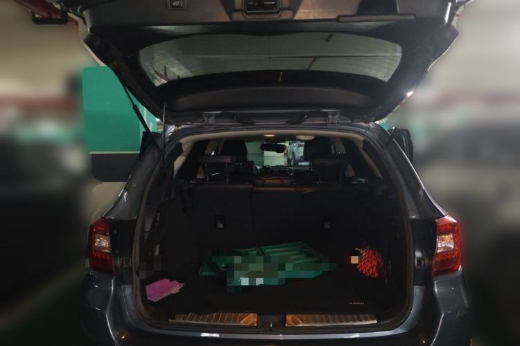 Used Subaru Outback 2015 2.5i Sport Navigation Edition Trunk