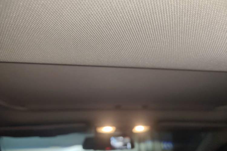 Used Subaru Outback 2015 2.5i Sport Navigation Edition Headliner