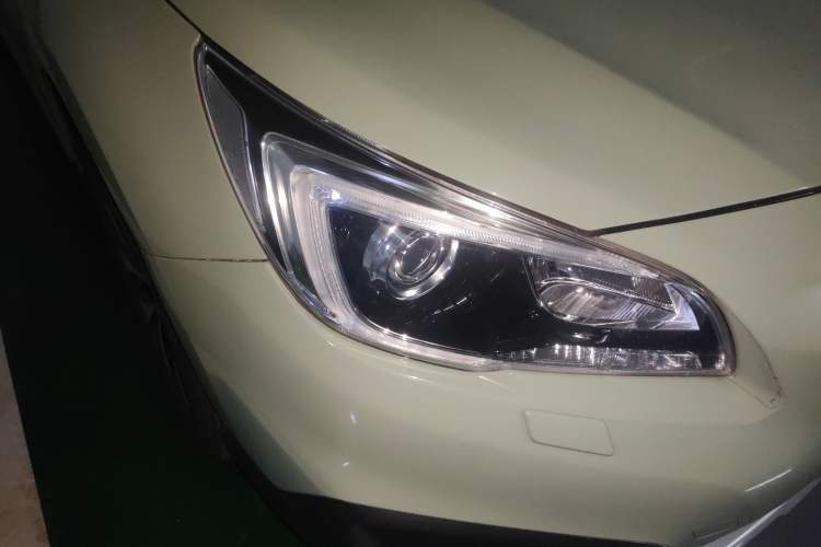 Used Subaru Outback 2015 2.5i Sport Navigation Edition Right Front Headlight