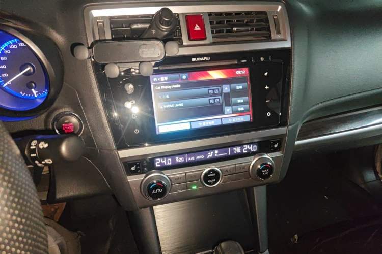 Used Subaru Outback 2015 2.5i Luxury Navigation Edition Audio And AC Panel