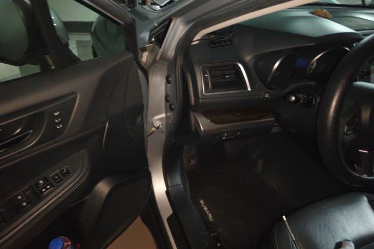 Used Subaru Outback 2015 2.5i Luxury Navigation Edition Driver Seat
