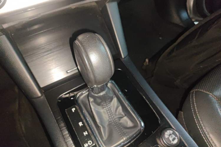 Used Subaru Outback 2015 2.5i Luxury Navigation Edition Gear Lever