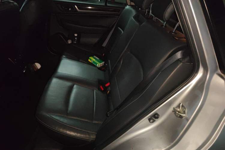 Used Subaru Outback 2015 2.5i Luxury Navigation Edition Left Rear Seat