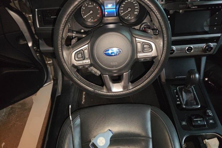 Used Subaru Outback 2015 2.5i Luxury Navigation Edition Steering Wheel