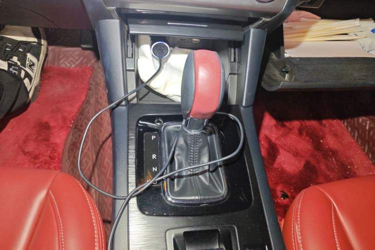 Used Subaru Outback 2015 2.5i Sport Navigation Edition Gear Lever