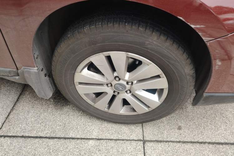Used Subaru Outback 2015 2.5i Luxury Navigation Edition Right Front Wheel Hub