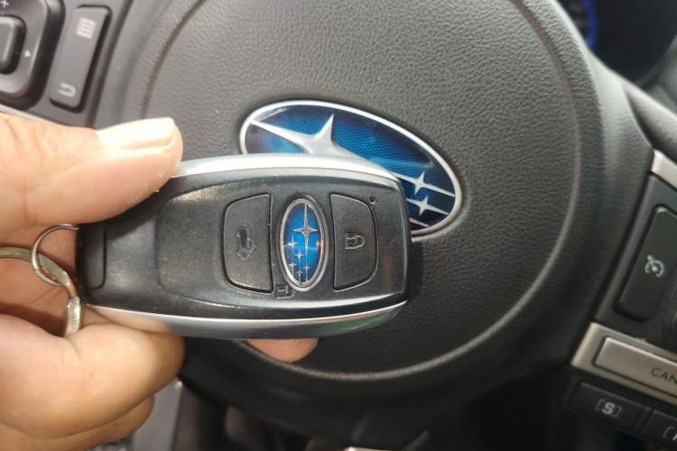 Used Subaru Outback 2015 2.5i Luxury Navigation Edition Vehicle Key