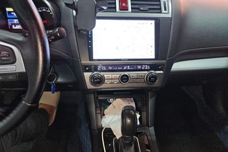 Used Subaru Outback 2015 2.5i Classic Edition Audio And AC Panel